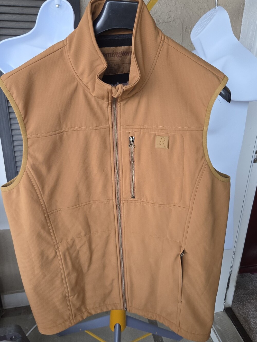Mens XL Remington Conceal & Carry Full Zip Vest [89]